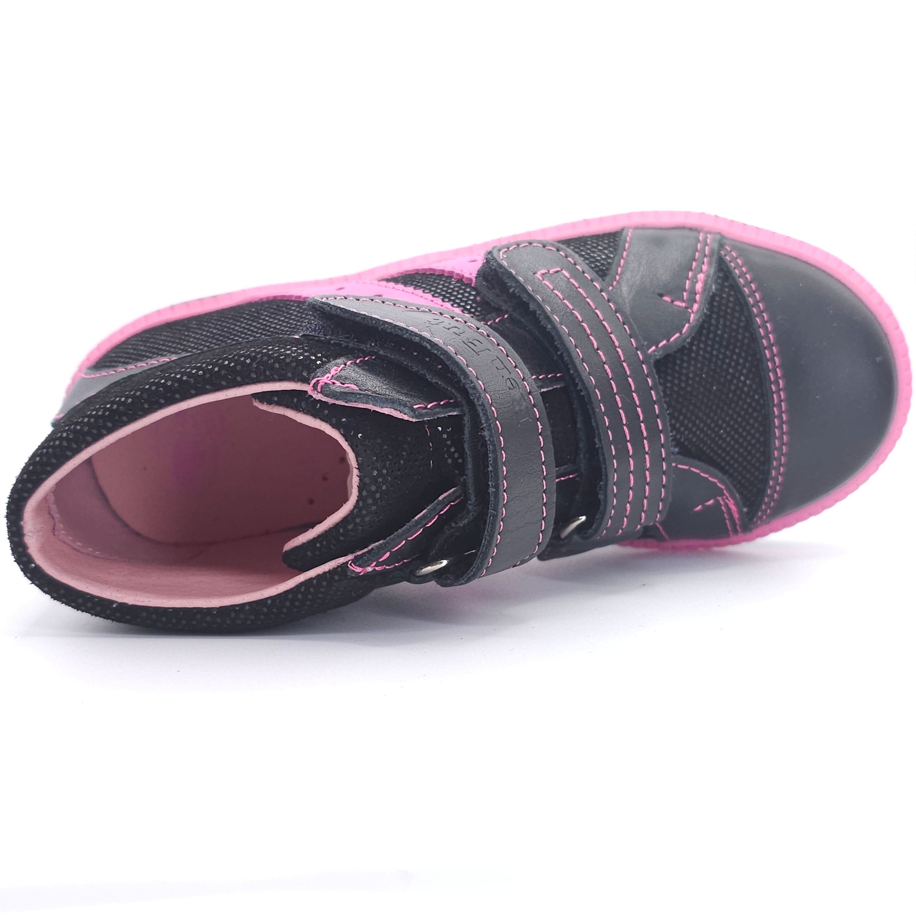 Girls Led Shoe In Black and Pink - Cover Baby LLC